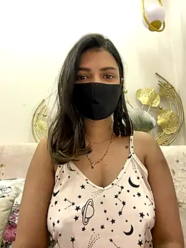 Snapshot of MaYaa__11 chatting on 11.20.25 MaYaa 11 online show from 11.20.25