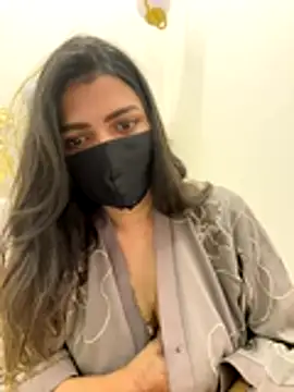 Snapshot of MaYaa__11 chatting on 12.23.25 MaYaa 11 online show from 12.23.25