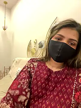 Snapshot of MaYaa__11 chatting on 01.11.26 MaYaa 11 online show from 01.11.26