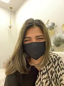 Snapshot of MaYaa__11 chatting on 02.12.26 MaYaa 11 online show from 02.12.26