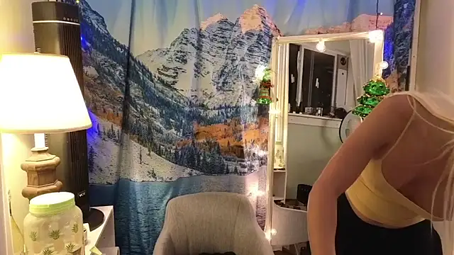 Snapshot of cunty_tranny_lydia chatting on 12.20.24 cunty tranny lydia online show from 12.20.24