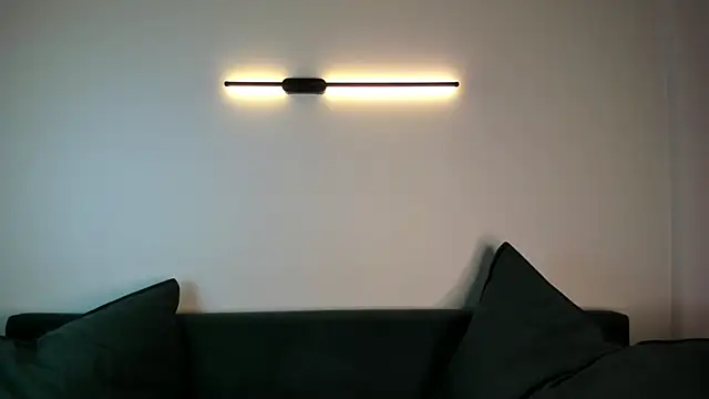 Snapshot of Lola_Peach chatting on 10.19.25 Lola Peach online show from 10.19.25