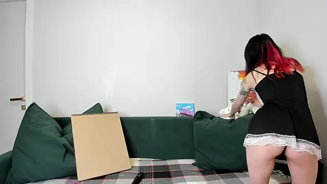 Lola Peach online show from 07.10.26