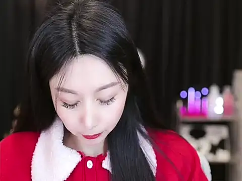 Nuyoah-77 online show from 02.13.25