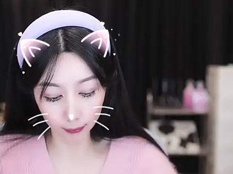 Nuyoah-77 online show from 11.23.25