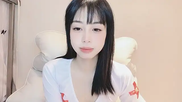 Snapshot of -Hottie chatting on 12.10.24 -Hottie online show from 12.10.24