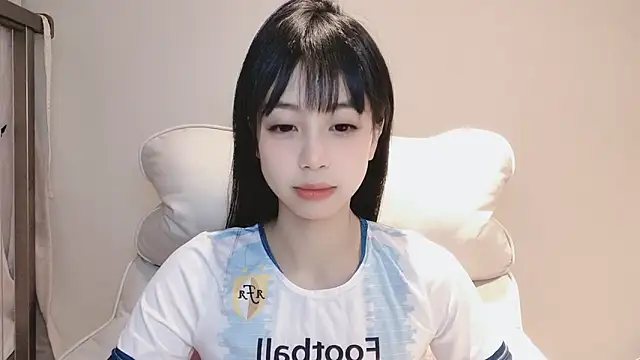 Snapshot of -Hottie chatting on 12.13.24 -Hottie online show from 12.13.24