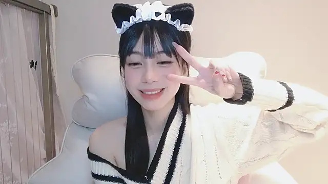 Snapshot of -Hottie chatting on 12.29.24 -Hottie online show from 12.29.24