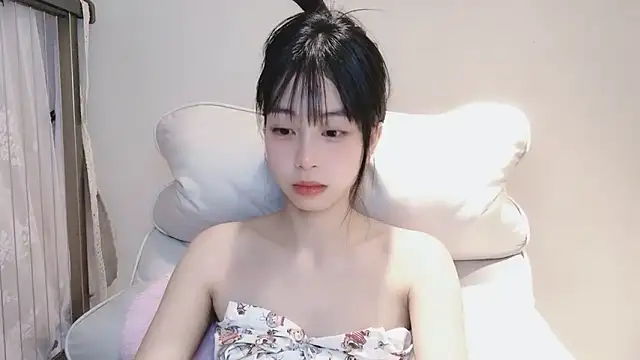 Snapshot of -Hottie chatting on 01.17.25 -Hottie online show from 01.17.25