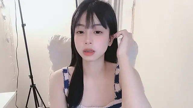 Snapshot of -Hottie chatting on 02.23.25 -Hottie online show from 02.23.25