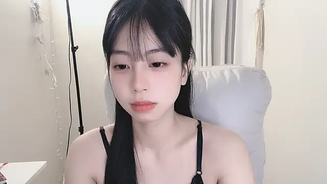 Snapshot of -Hottie chatting on 03.11.25 -Hottie online show from 03.11.25