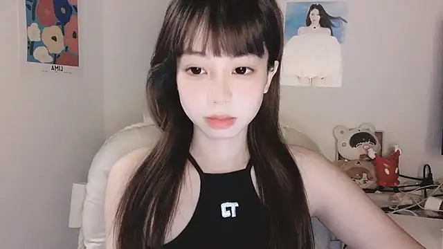 Snapshot of -Hottie chatting on 09.17.25 -Hottie online show from 09.17.25