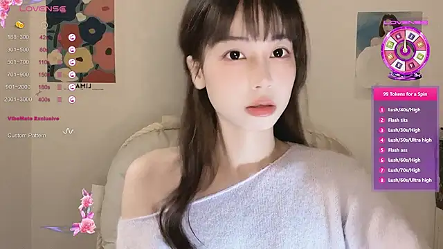 Snapshot of -Hottie chatting on 10.24.25 -Hottie online show from 10.24.25