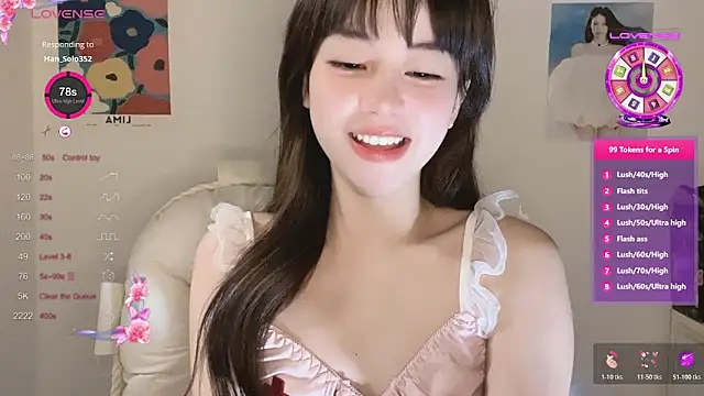 Snapshot of -Hottie chatting on 10.26.25 -Hottie online show from 10.26.25