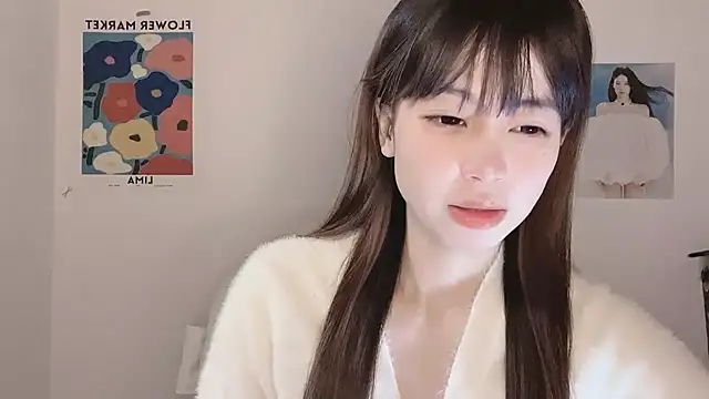 Snapshot of -Hottie chatting on 12.04.25 -Hottie online show from 12.04.25