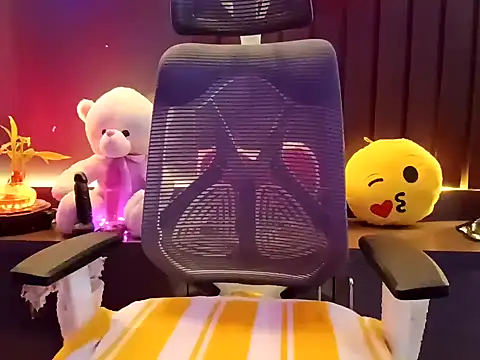 Snapshot of GoldnessAishu chatting on 01.29.25 GoldnessAishu online show from 01.29.25