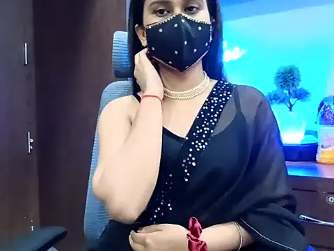 Snapshot of GoldnessAishu chatting on 03.07.25 GoldnessAishu online show from 03.07.25