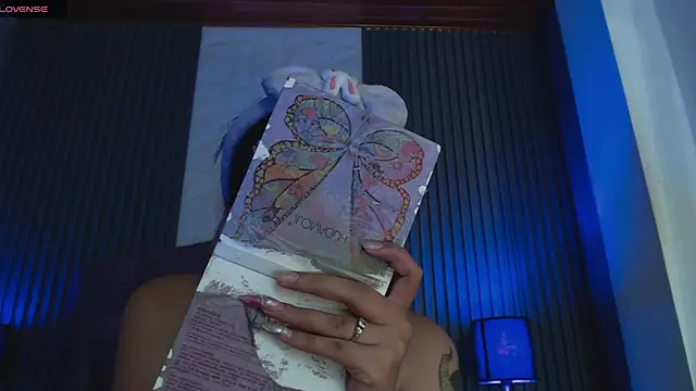 Mia Rinn online show from 10.30.25