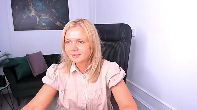 AgathaKlouin online show from 05.09.26