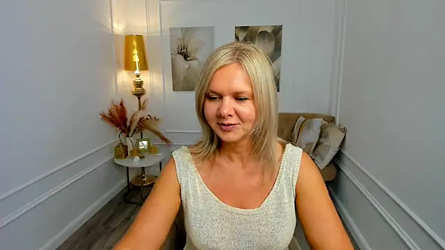 AgathaKlouin online show from 06.14.26