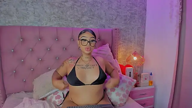 Snapshot of Mia_Jansen chatting on 01.19.26 Mia Jansen online show from 01.19.26