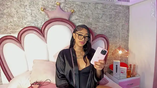 Snapshot of Mia_Jansen chatting on 03.09.26 Mia Jansen online show from 03.09.26