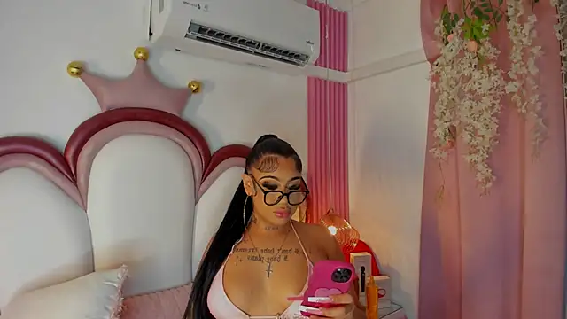 Mia Jansen online show from 07.23.26