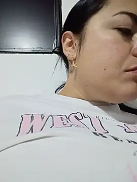 Lesly 10- online show from 07.04.26