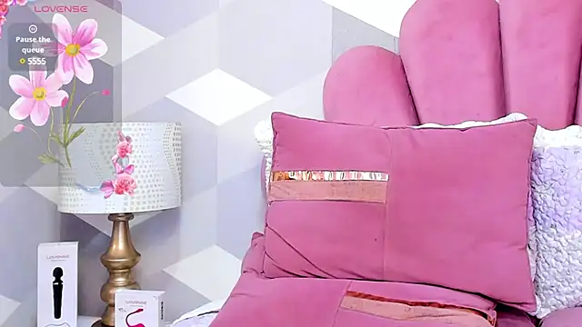 KylieMonnett online show from 03.14.25