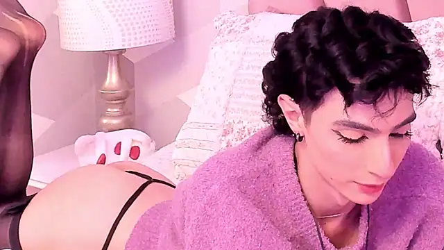 KylieMonnett online show from 08.04.26