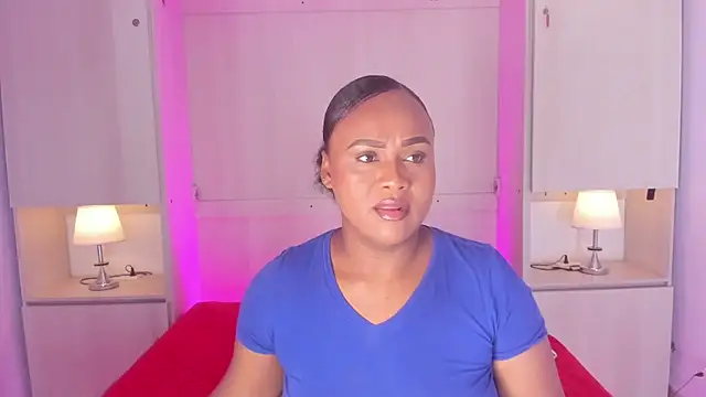 Snapshot of EmilyyStuart chatting on 06.18.26 EmilyyStuart online show from 06.18.26