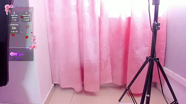 Snapshot of Elii_ross chatting on 03.14.25 Elii ross online show from 03.14.25