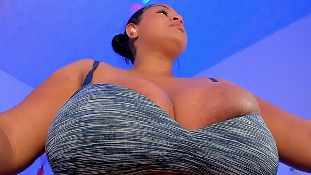 Brianna bigboobs online show from 07.18.26
