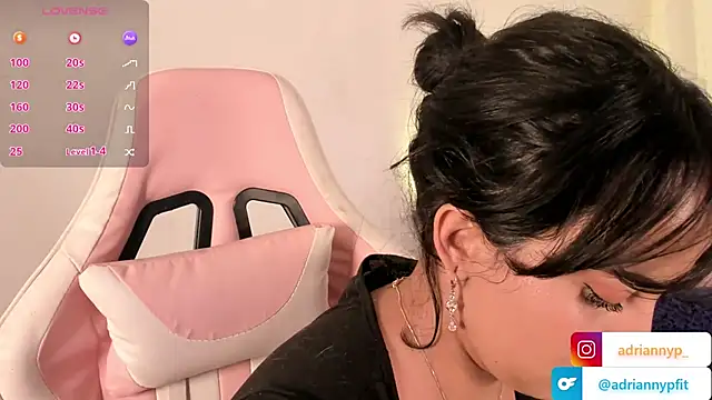 Snapshot of adriannyp_1 chatting on 01.05.26 adriannyp 1 online show from 01.05.26