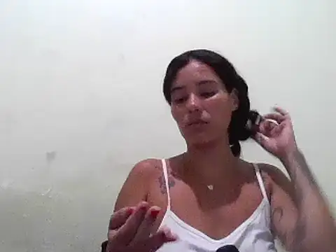 Snapshot of thasmyni chatting on 03.19.25 thasmyni online show from 03.19.25