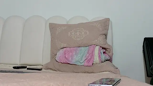 Snapshot of latinfeet-qos chatting on 03.20.26 latinfeet-qos online show from 03.20.26