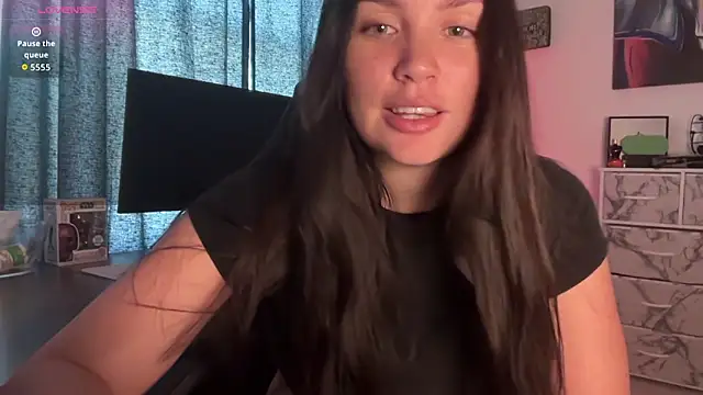 sweetsariaah online show from 11.21.25