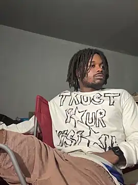 Snapshot of SluttyLyfe4L chatting on 11.30.25 SluttyLyfe4L online show from 11.30.25