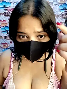 Snapshot of Sony-Model chatting on 02.19.26 Sony-Model online show from 02.19.26