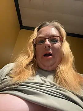 Snapshot of CherishWilliams chatting on 06.26.26 CherishWilliams online show from 06.26.26