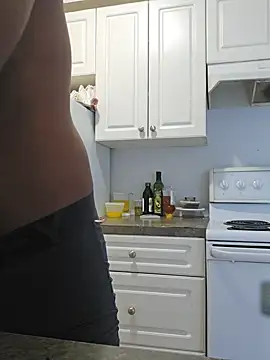 Keshuloveyou online show from 12.25.24