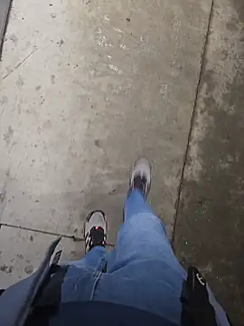 Keshuloveyou online show from 12.28.24