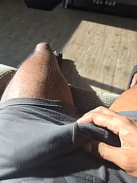 Keshuloveyou online show from 02.16.25