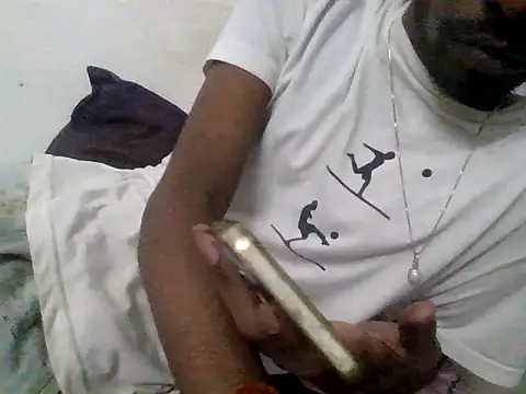 Snapshot of devilsam3327 chatting on 11.03.25 devilsam3327 online show from 11.03.25