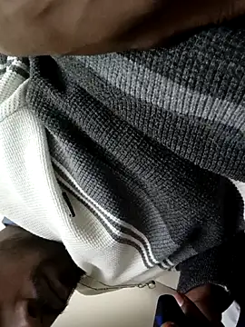 Snapshot of devilsam3327 chatting on 12.22.25 devilsam3327 online show from 12.22.25