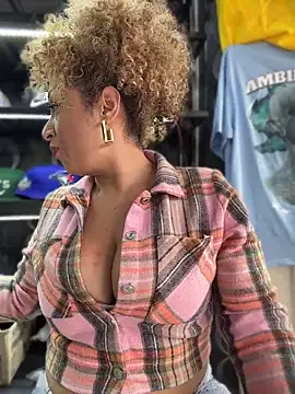 Katti Barrera online show from 06.22.26