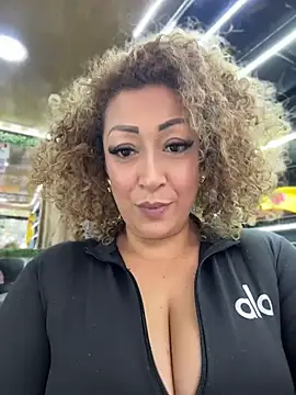 Katti Barrera online show from 06.25.26