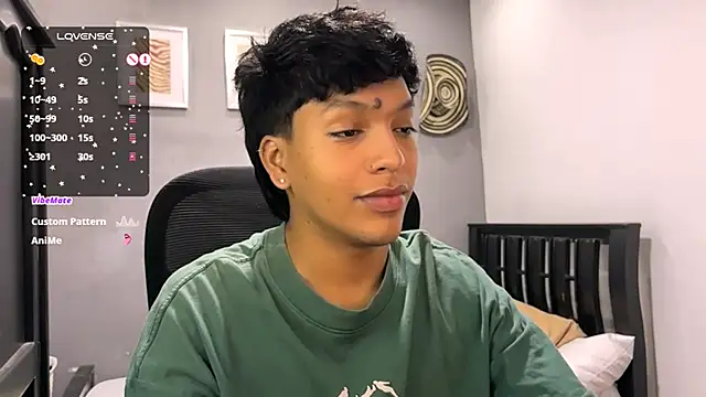 Snapshot of Xander_bonnet1 chatting on 02.02.25 Xander bonnet1 online show from 02.02.25