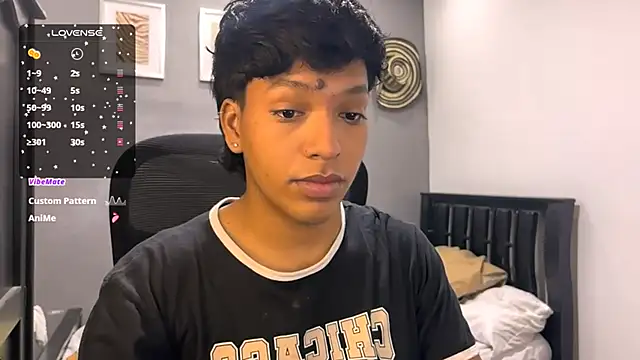 Snapshot of Xander_bonnet1 chatting on 02.05.25 Xander bonnet1 online show from 02.05.25