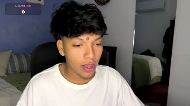 Snapshot of Xander_bonnet1 chatting on 09.18.25 Xander bonnet1 online show from 09.18.25